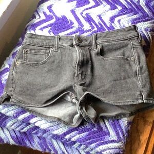 ⭐️Hollister Black Denim Cutoff Shorts⭐️